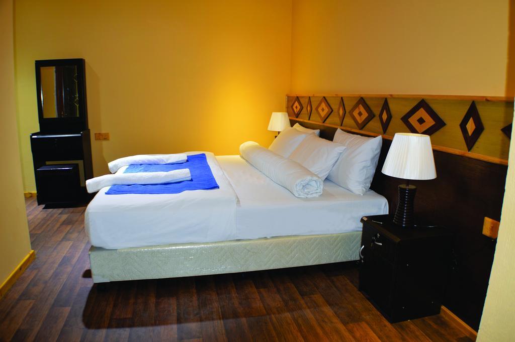 Siesta Beach Hotel остров Маафуши Екстериор снимка
